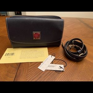 Dooney & Bourke Clutch Wallet